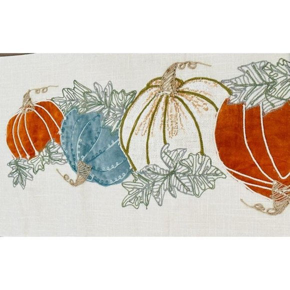 Tahari Table Runner Embroidered Pumpkins Thanksgiving Fall Autumn - Picture 2 of 3